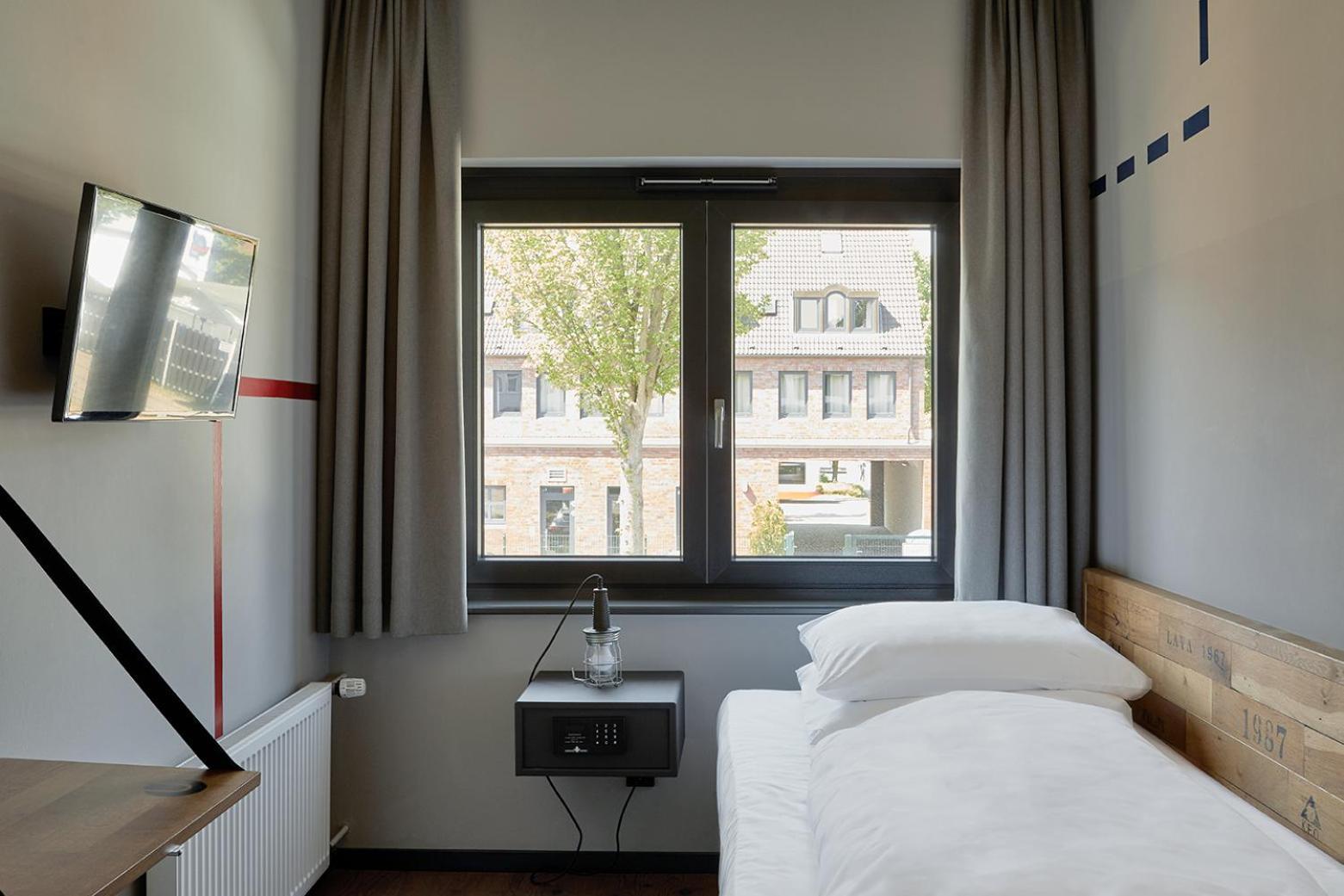 Kroeger By Underdog Hotels Hamburg Room photo